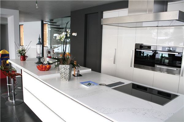 white statuario quartz for kitchen