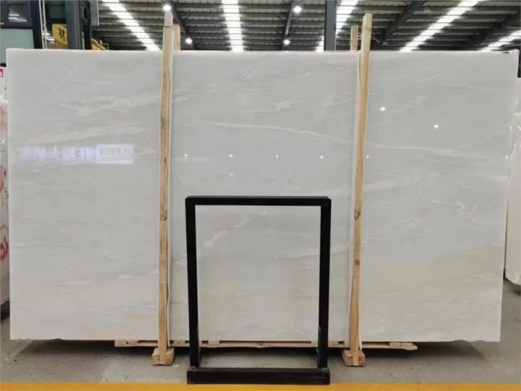 Білі мармурові плити Намібії