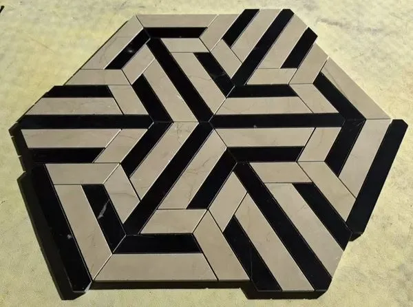 Чорна мармурова мозаїчна плитка підлоги