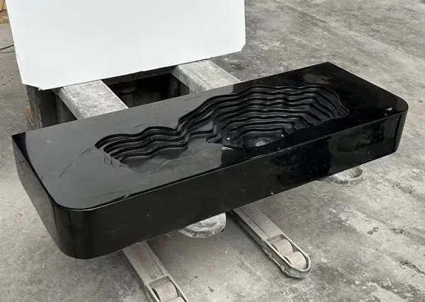 Чорний мармуровий мийний басейн