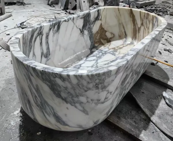 Ванна з мармуру ванної кімнати