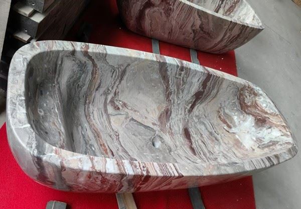 Red Marble Bathtubs